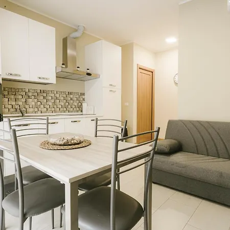 Grab A Flat In Coroneo 的里雅斯特