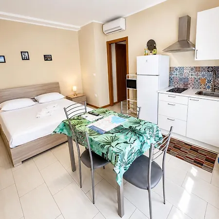 Grab A Flat In Coroneo 4* 的里雅斯特