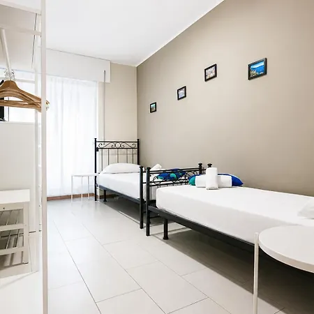 Grab A Flat In Coroneo