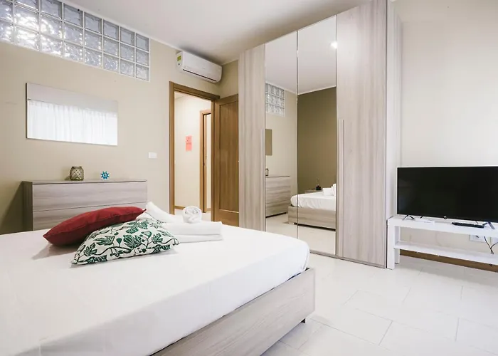 Grab A Flat In Coroneo